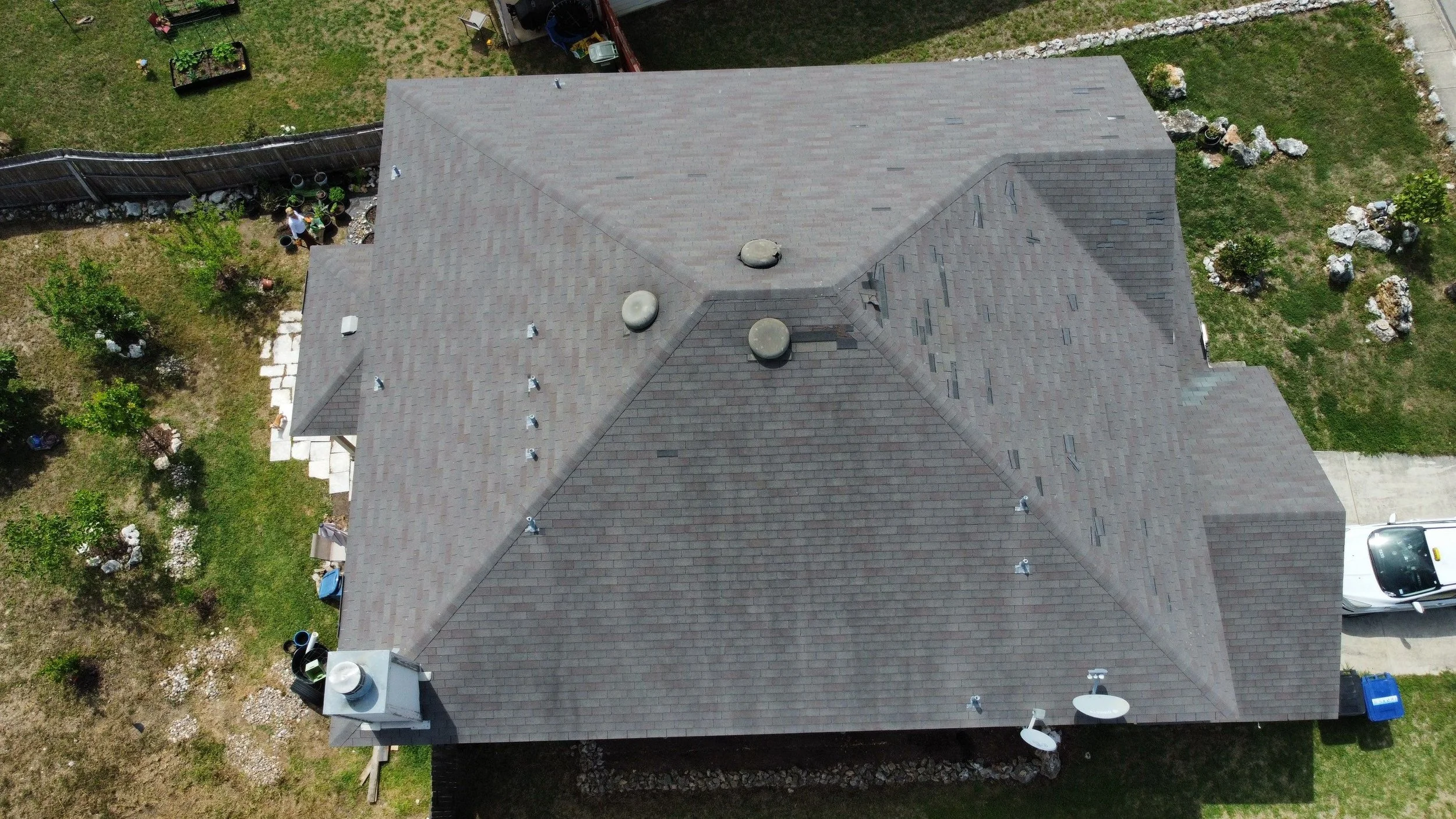 Trident Roofing Image