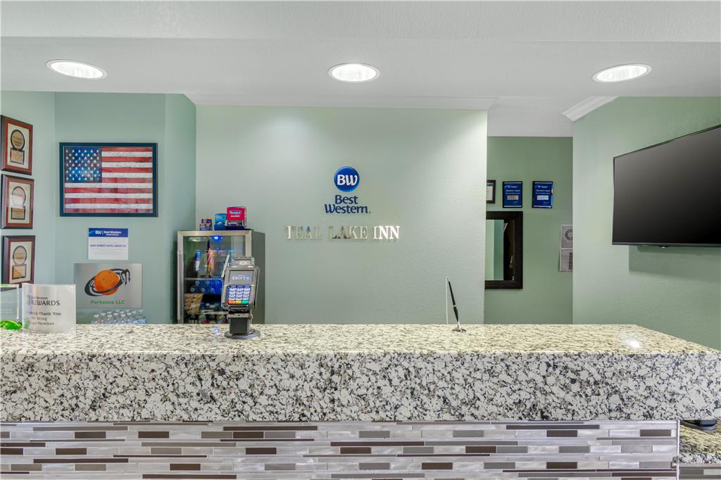 Best Western Teal Lake Inn Image