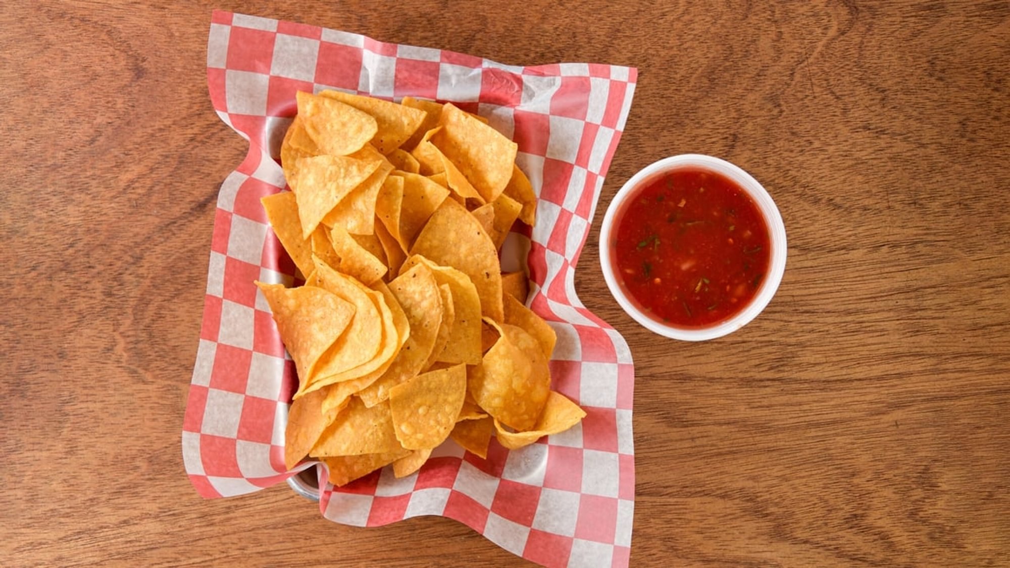 Chips & Salsa (8 Oz)