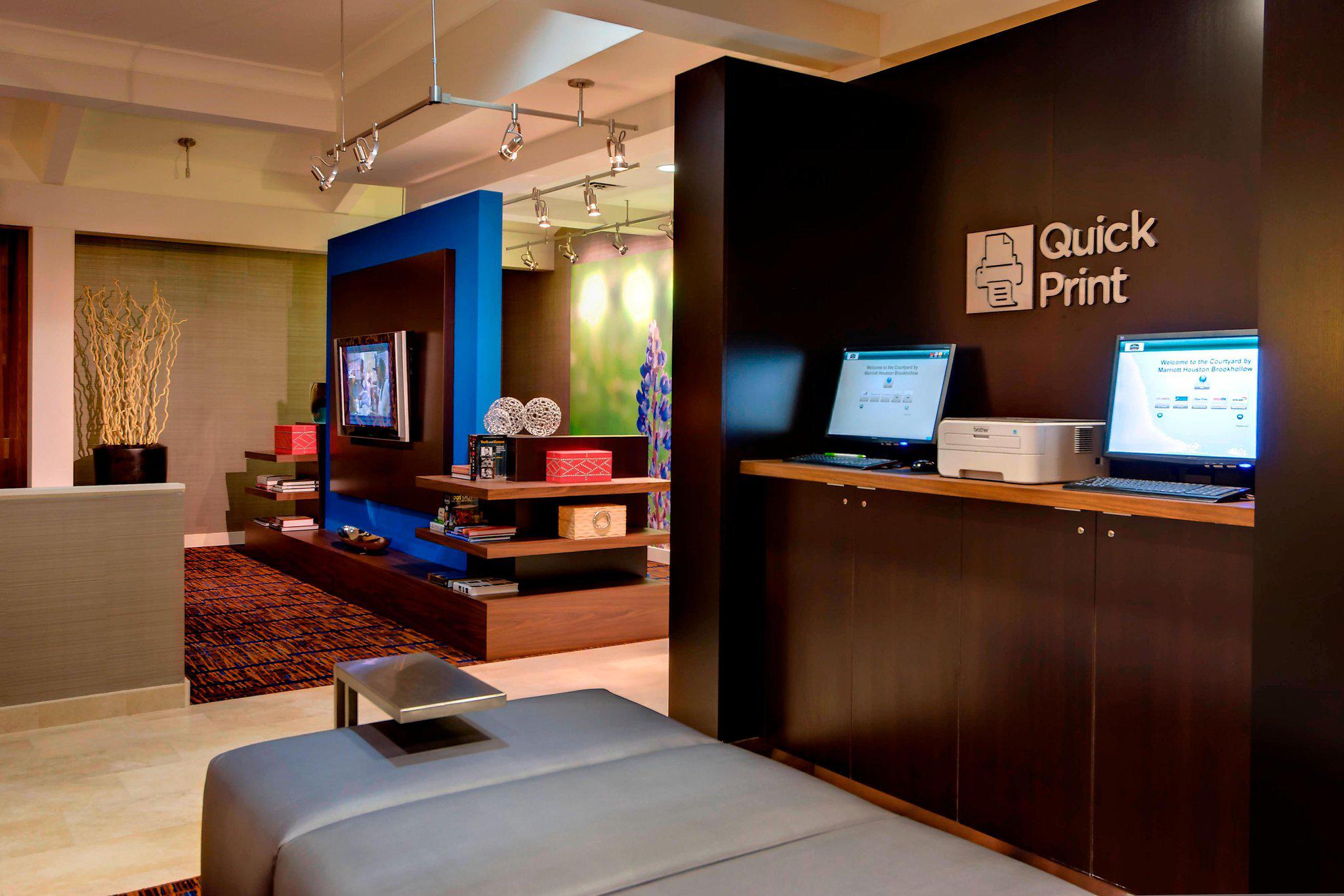 Courtyard by Marriott Houston Brookhollow Photo