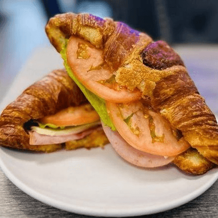 Vita Nostra Croissant