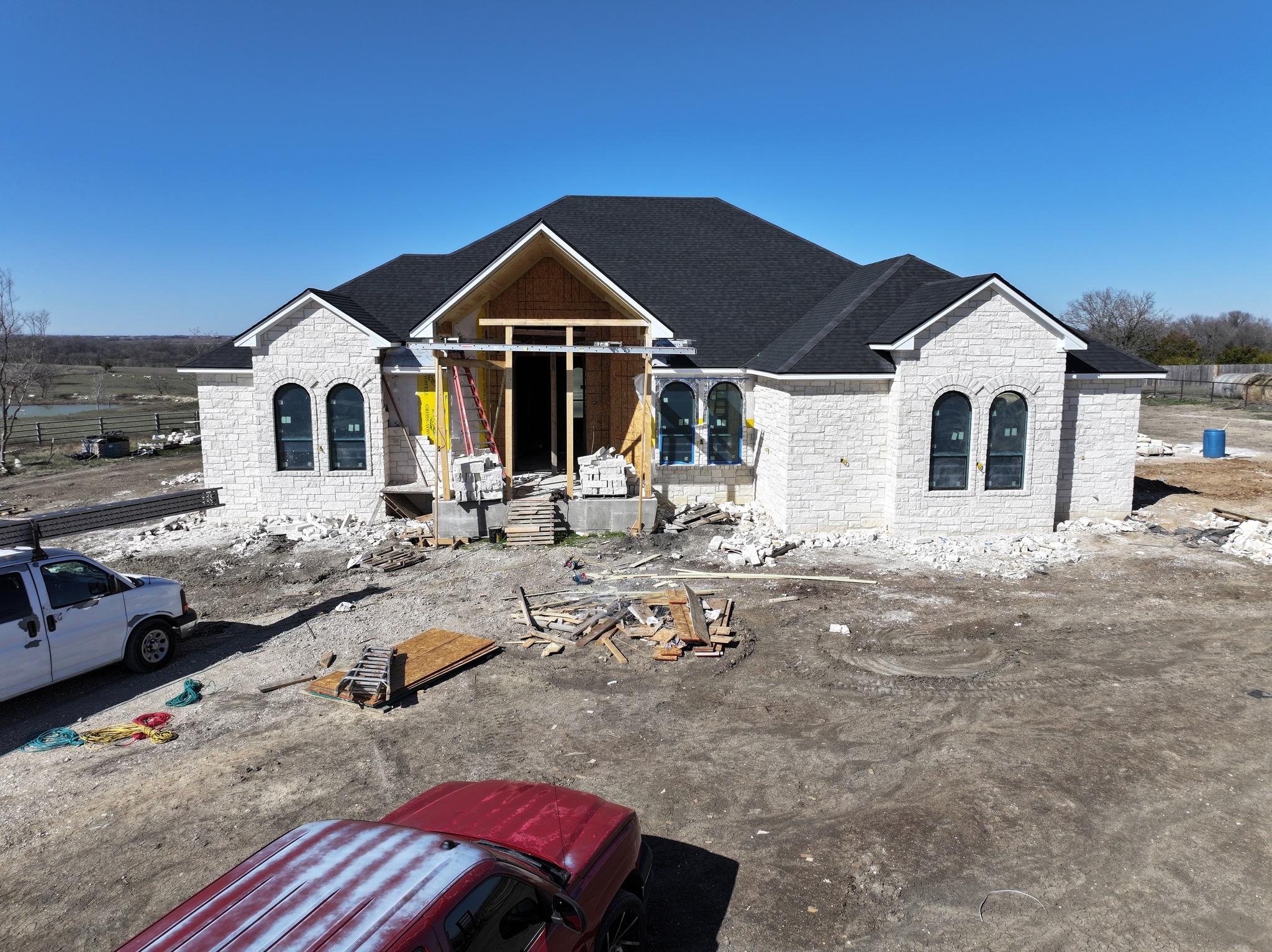 Flores Roofing & Construction Image