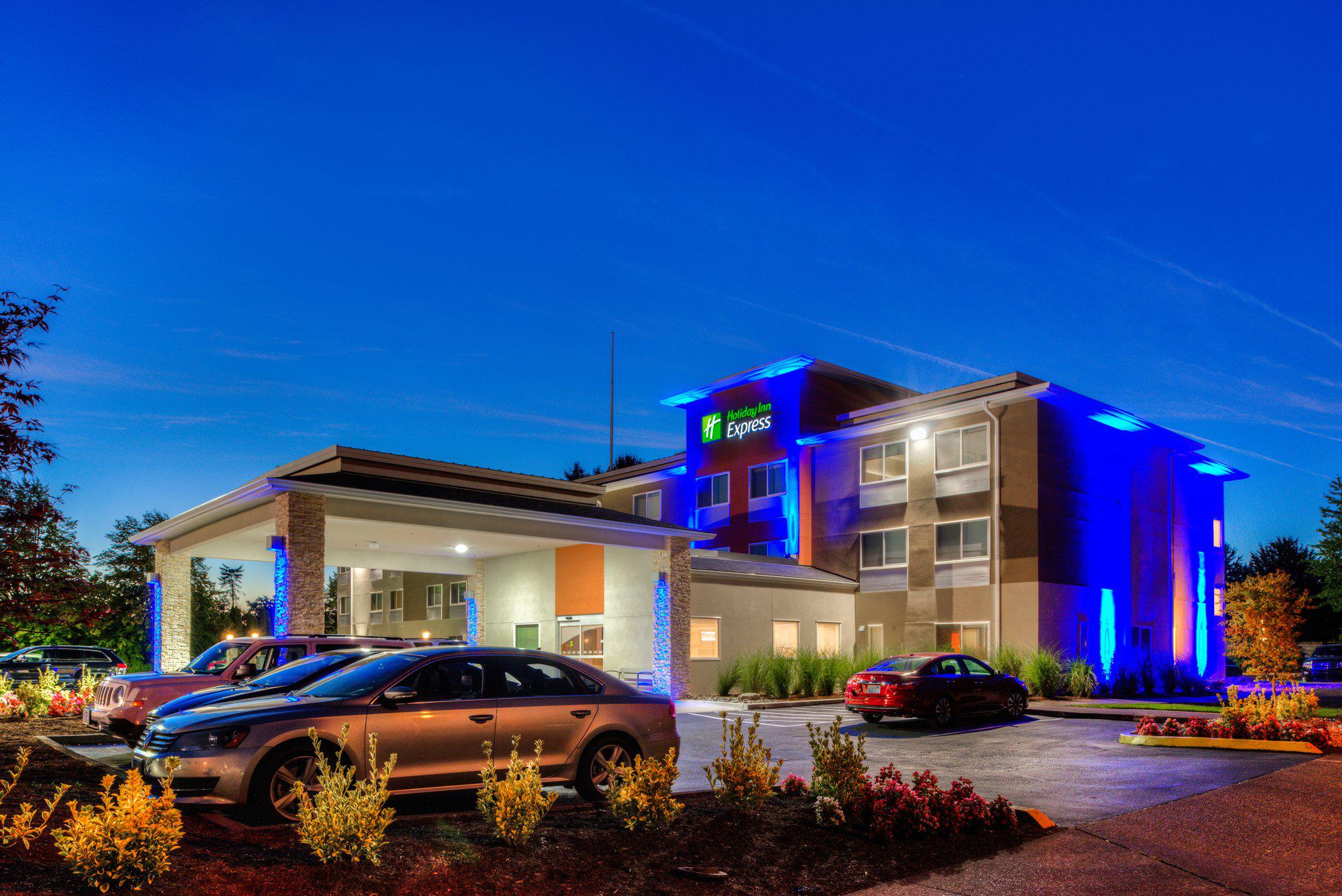 Holiday Inn Express Newberg - Wine Country Photo