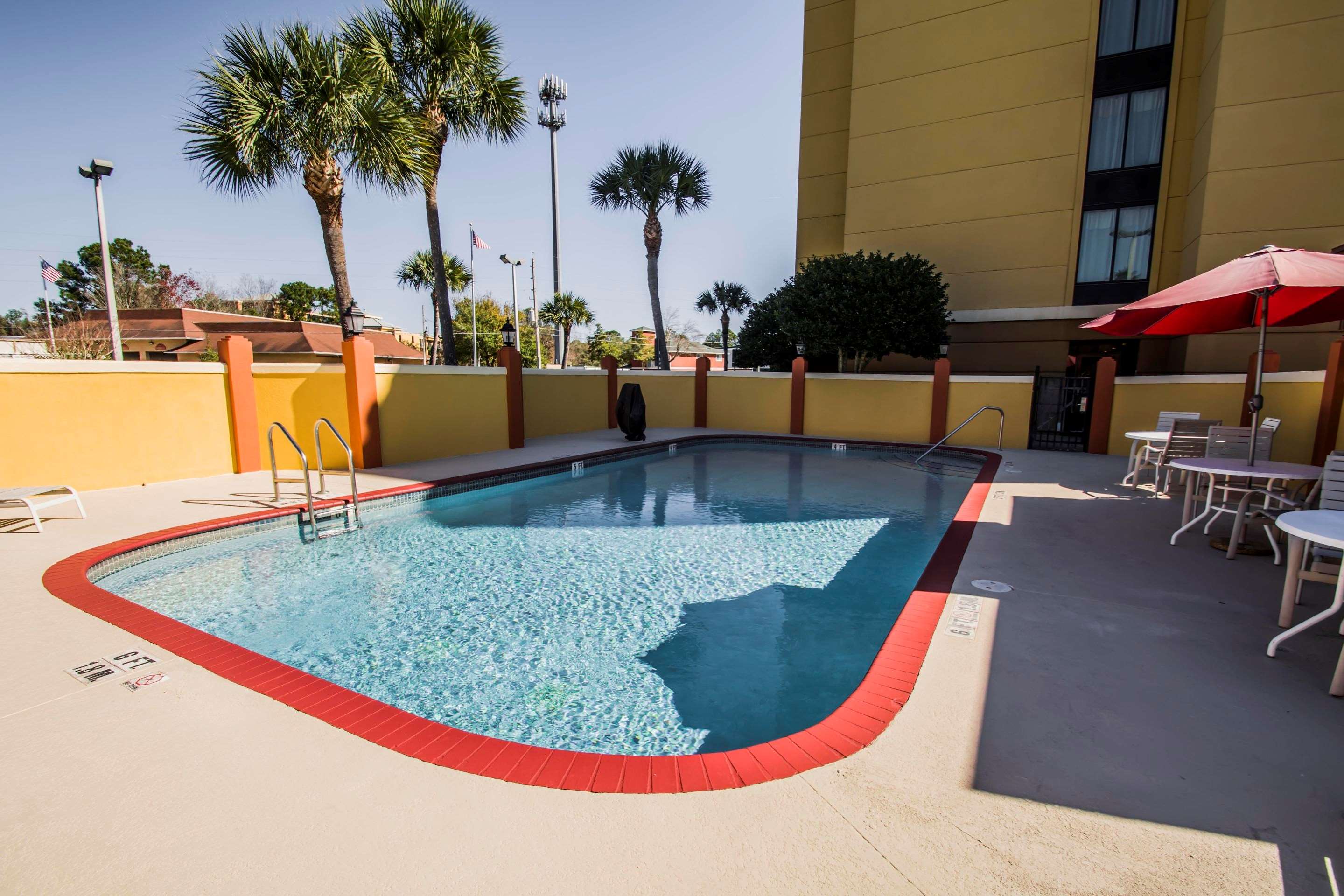 Comfort Suites Baymeadows Near Butler Blvd Photo