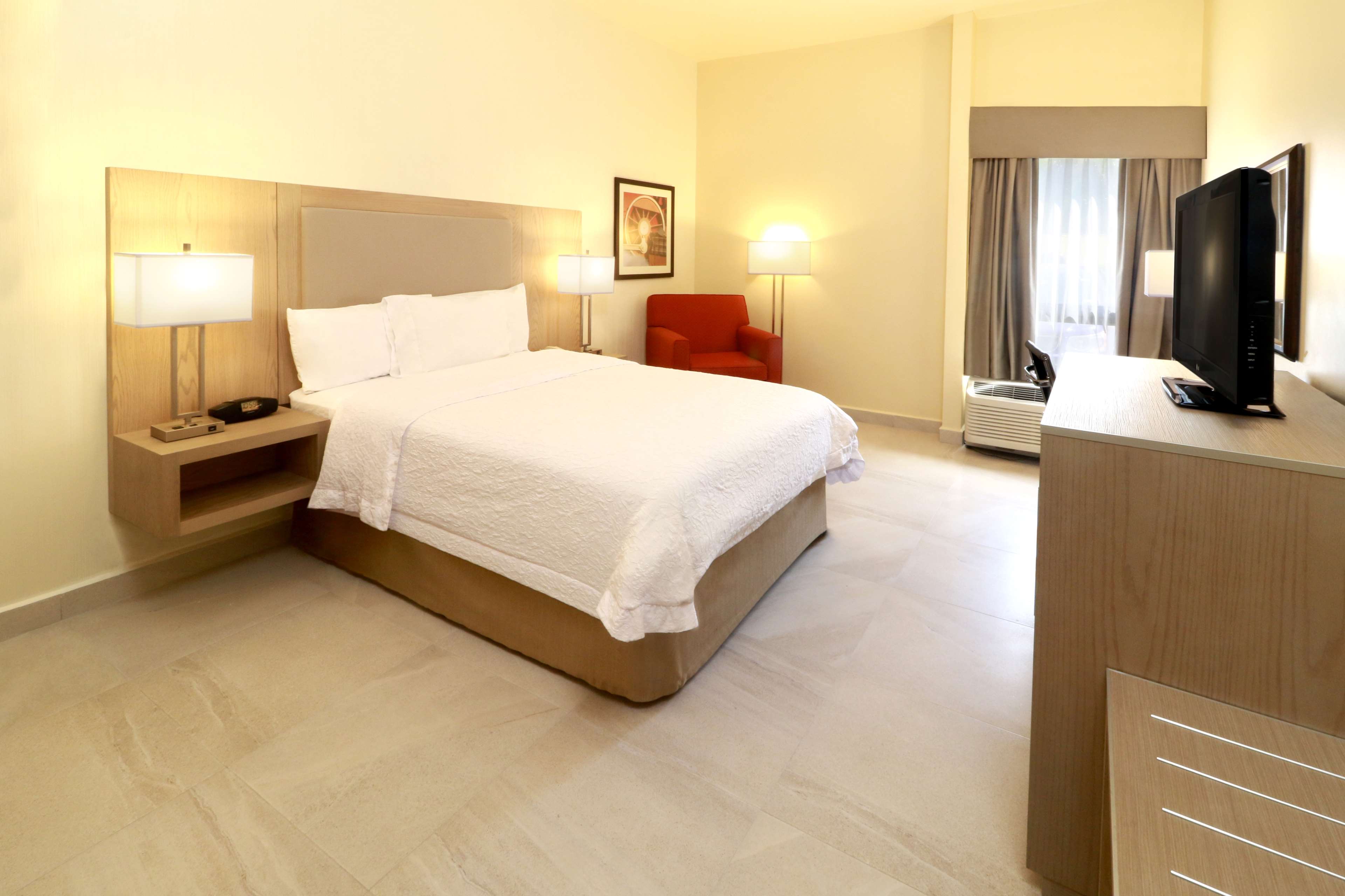 Images Hampton Inn by Hilton Monterrey-Airport