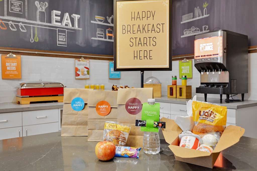 Hampton Inn Salem Boston Image