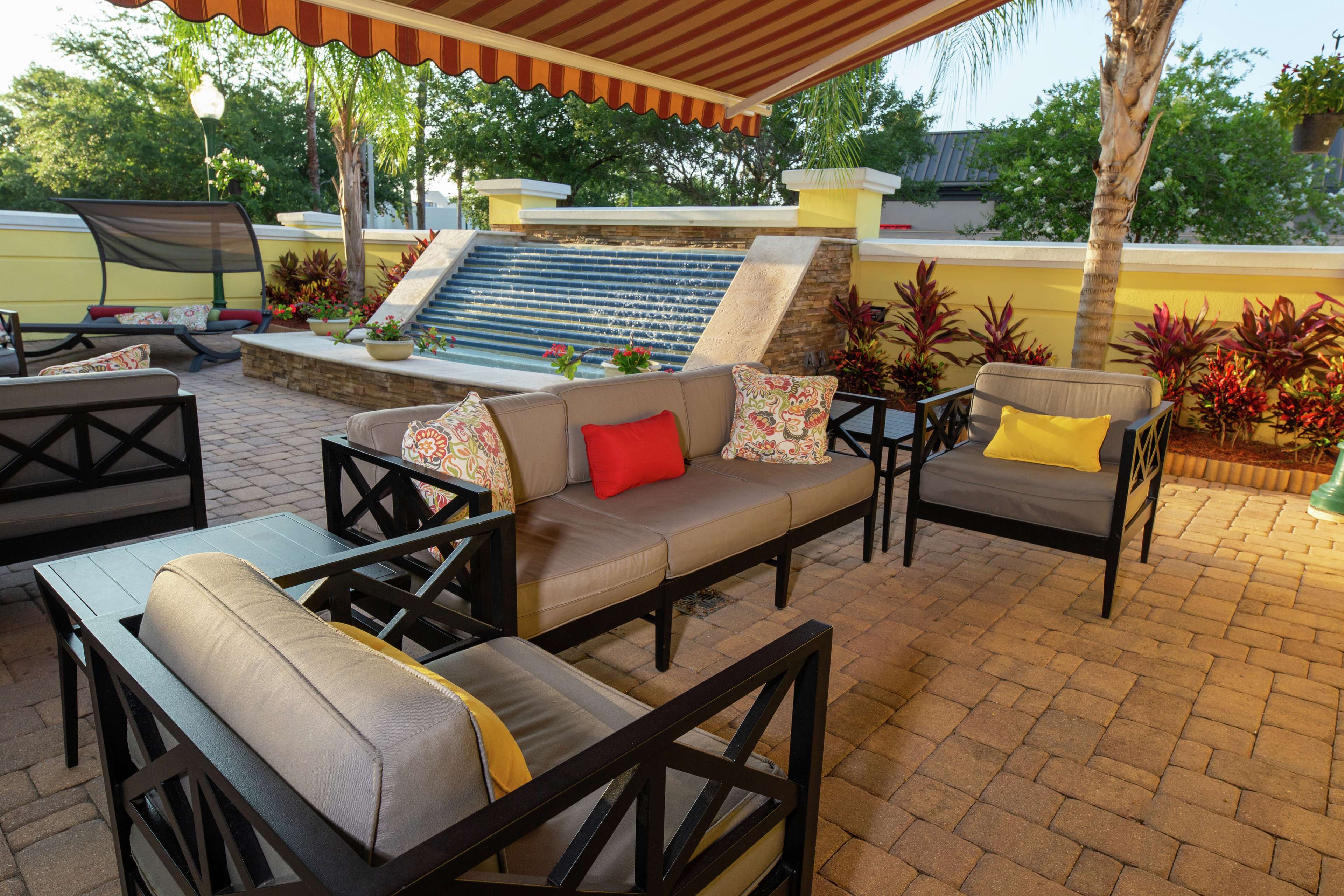 Hampton Inn & Suites Jacksonville Deerwood Park Photo