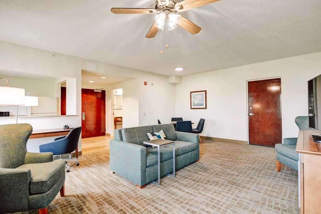 Hampton Inn Palm Beach Gardens Image