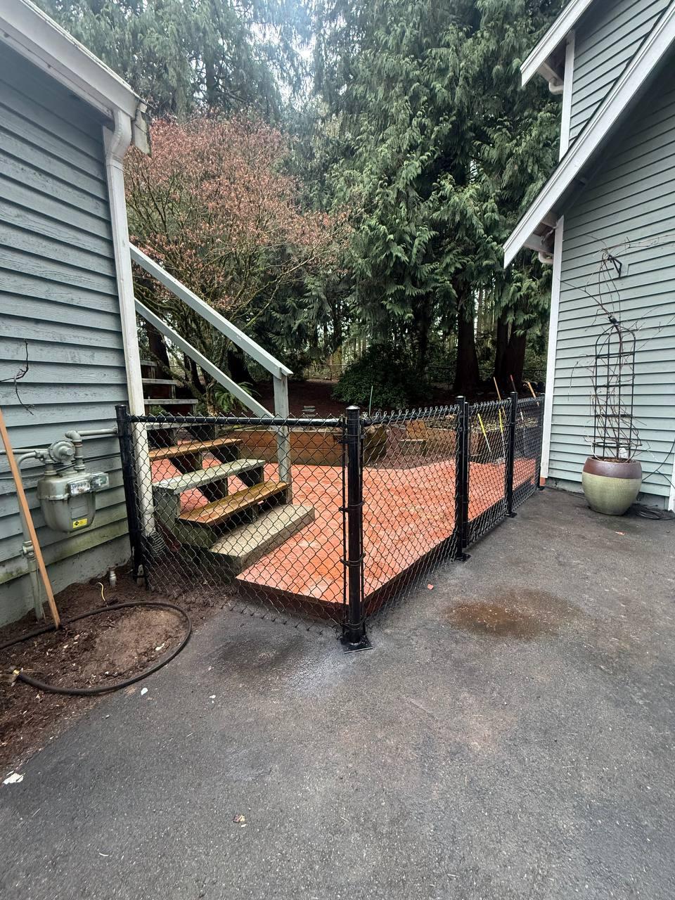 Tidy Beaver Fencing - Fence and Gate Contractor Image