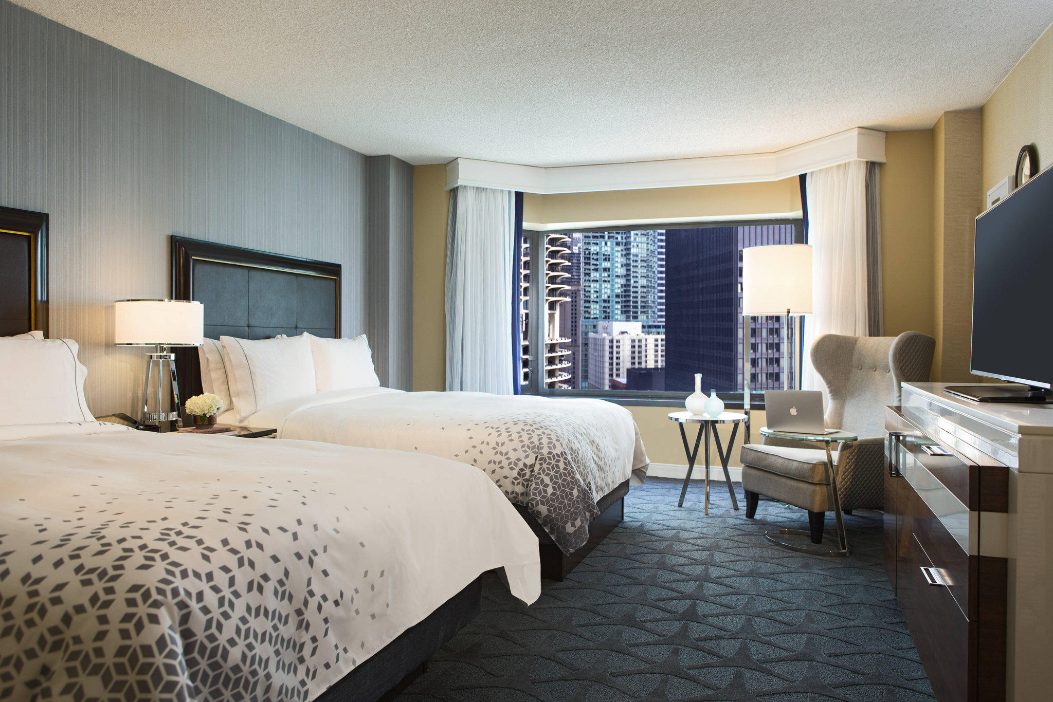 Renaissance Chicago Downtown Hotel Photo