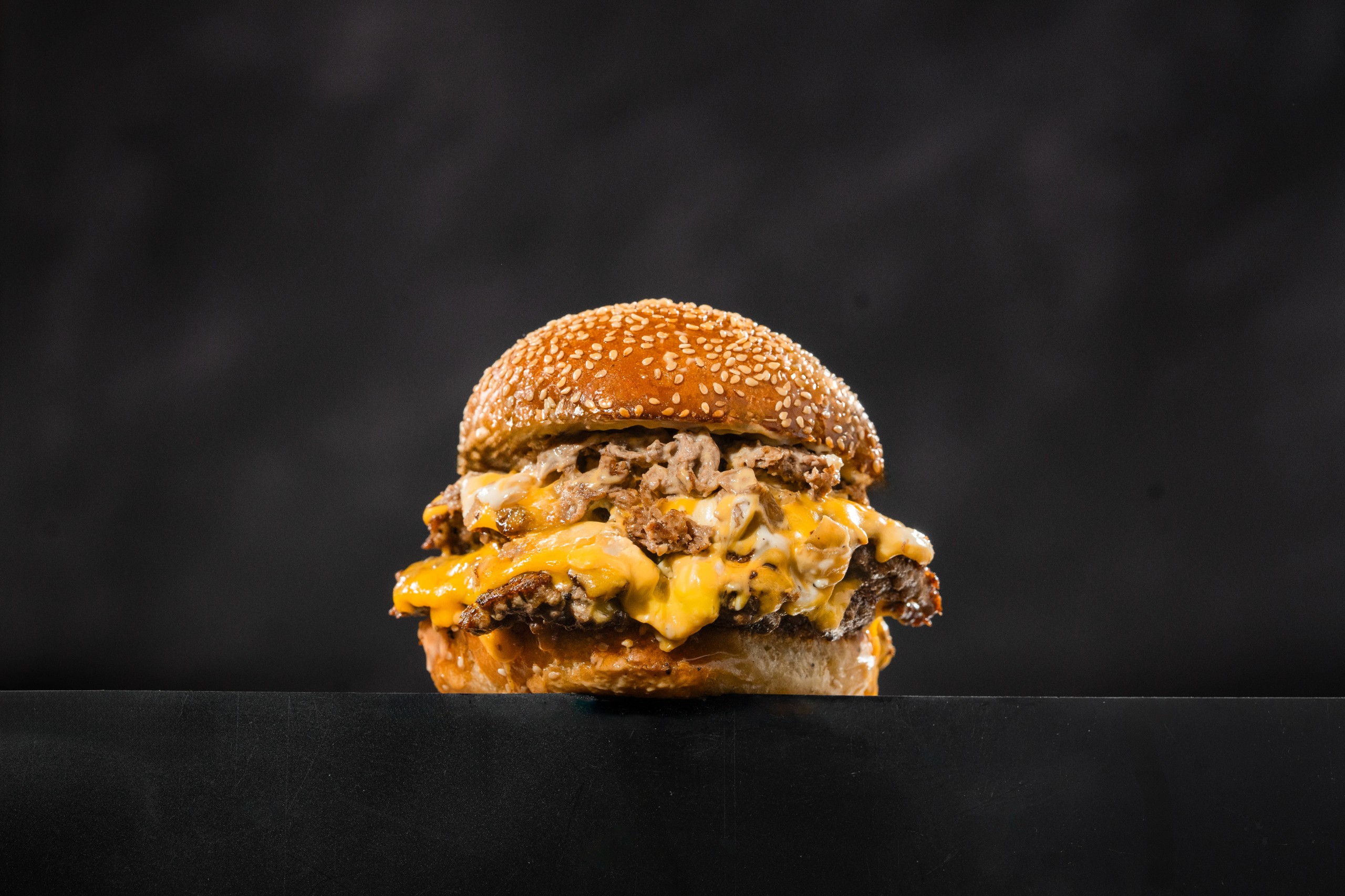Hot Mess & Cheese Burger