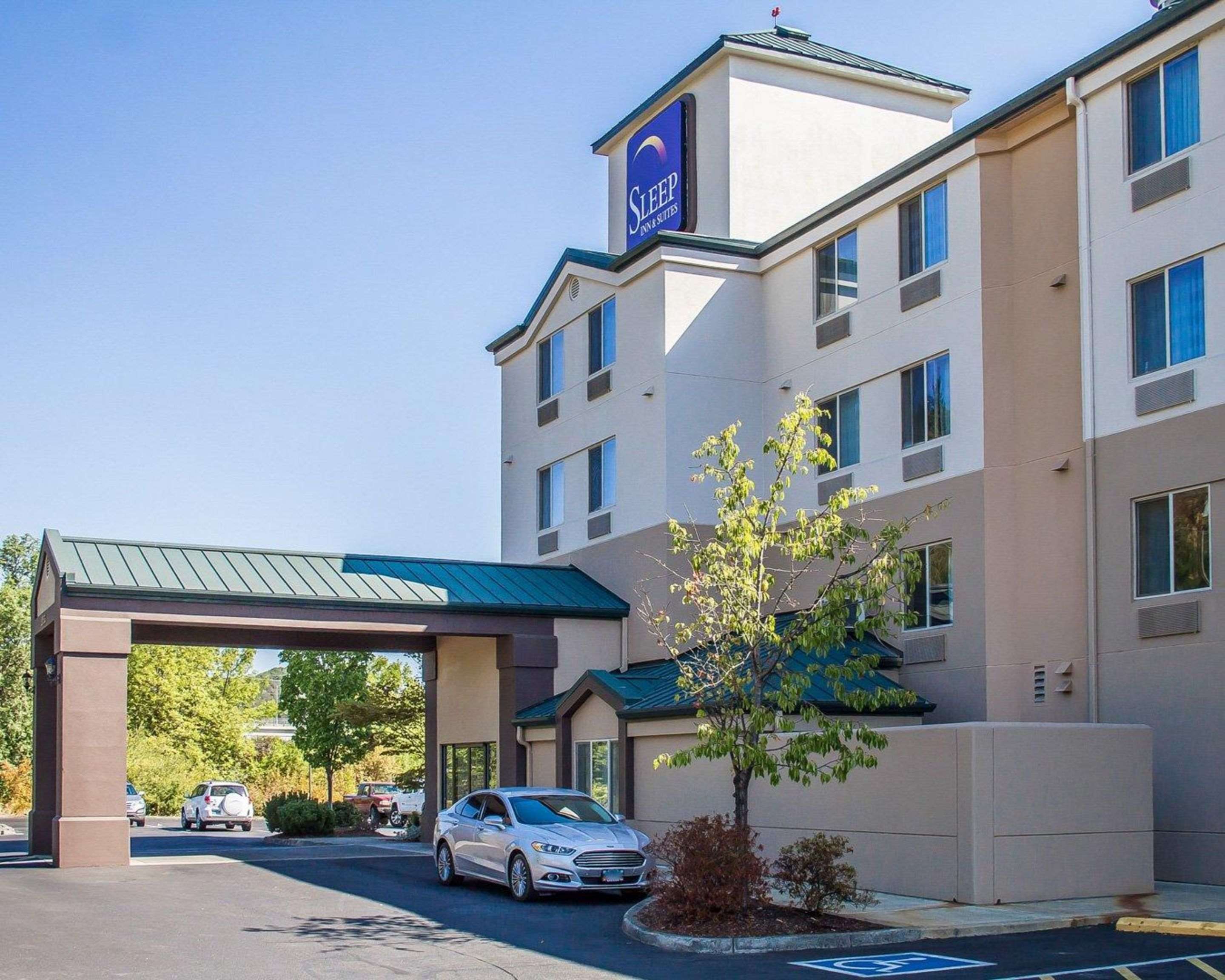 Sleep Inn & Suites Roseburg North Near Medical Center Photo