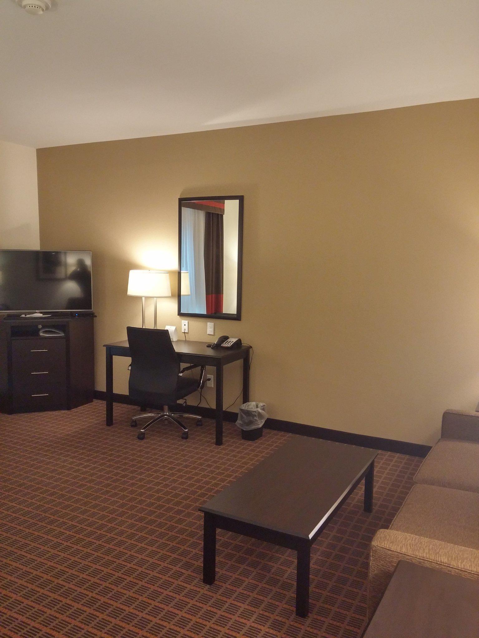 Holiday Inn Express & Suites Golden - Denver Area Photo