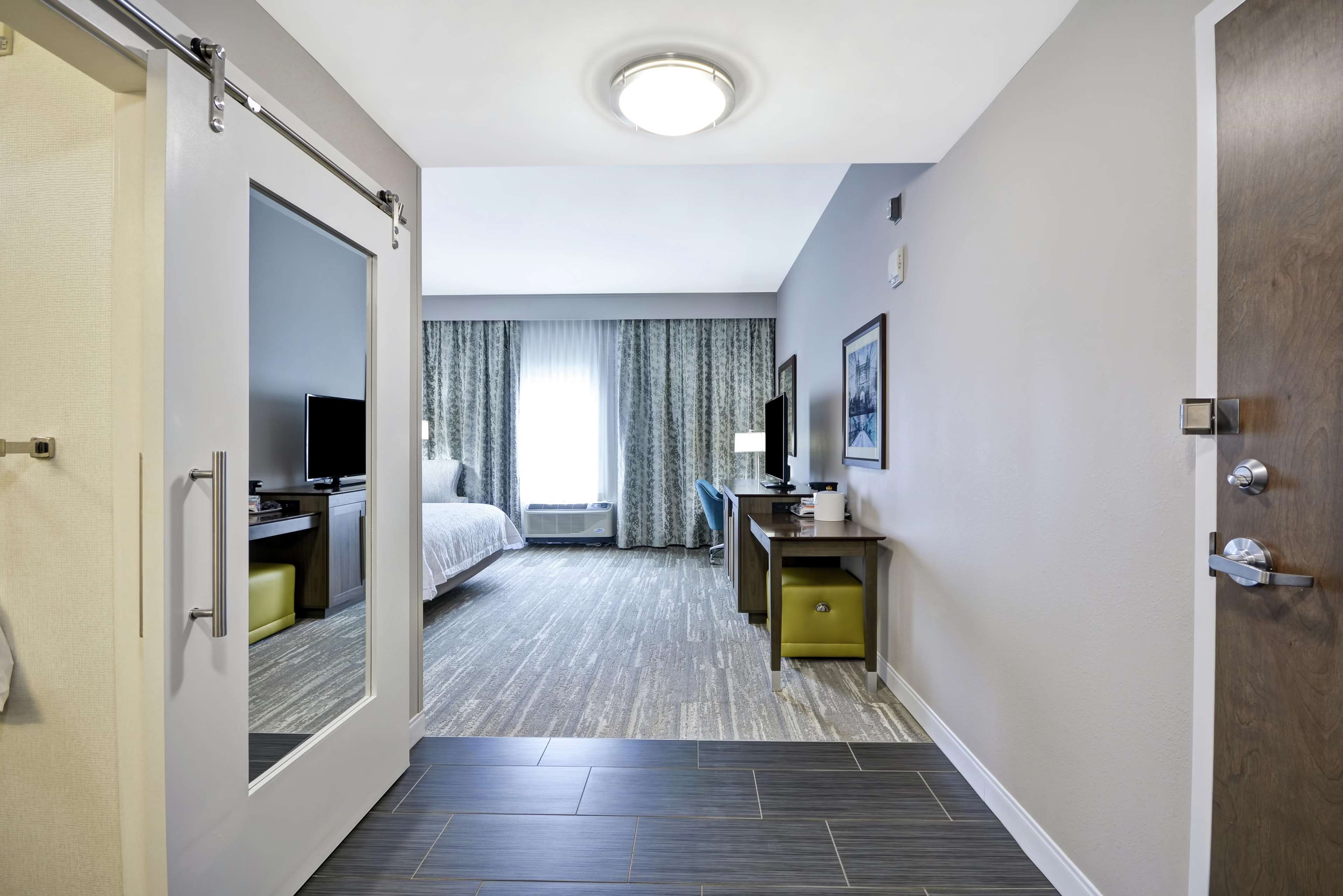 Hampton Inn Cincinnati/Blue Ash Photo