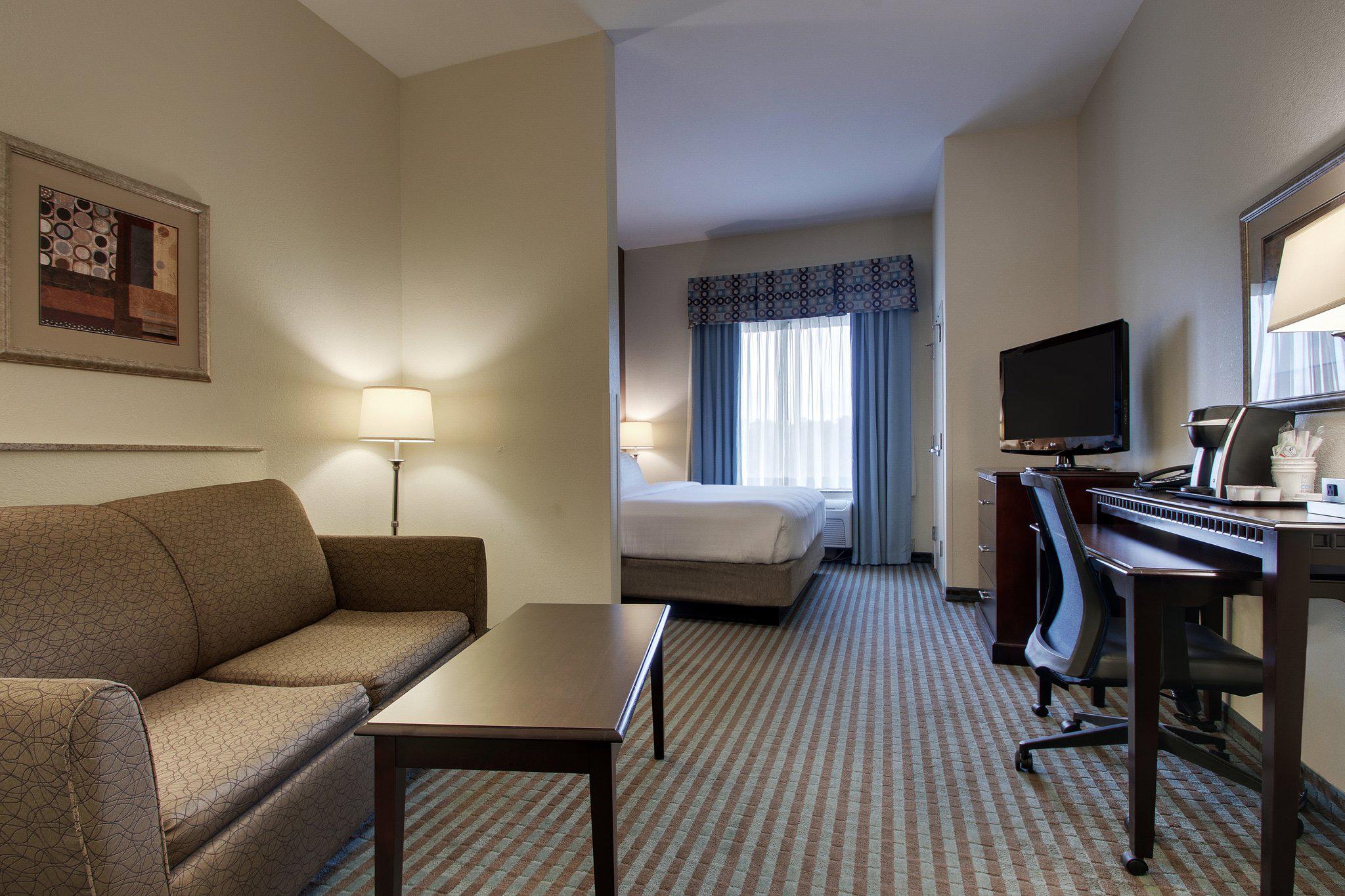 Holiday Inn Express Leland - Wilmington Area Photo