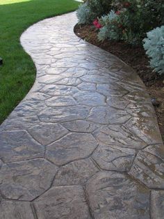 Walker's Lawn &amp; Gardens Logo