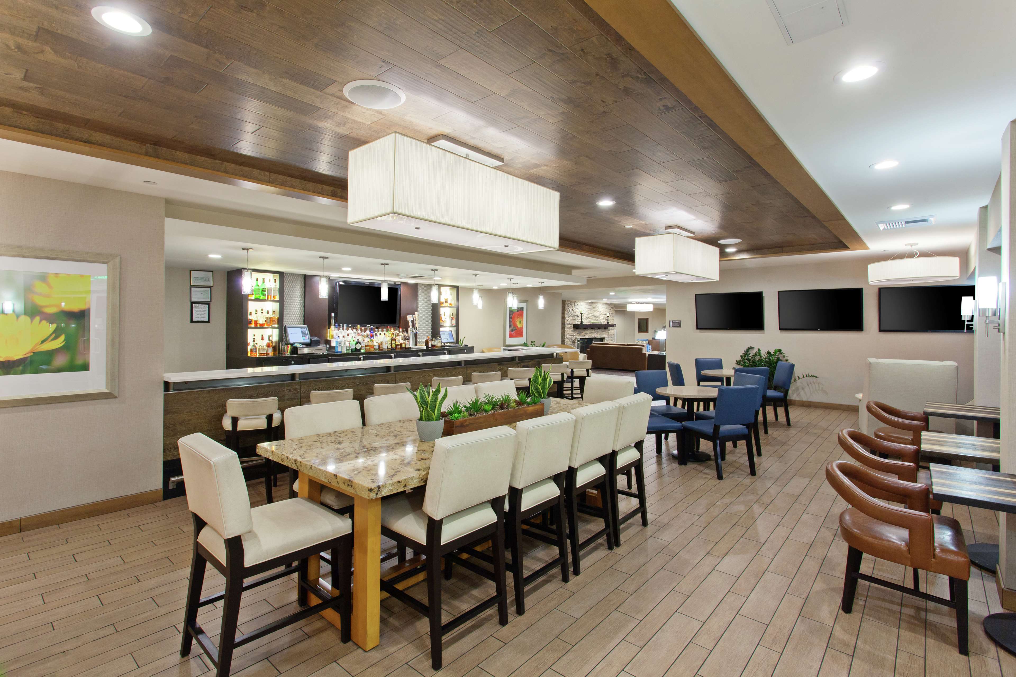 Hilton Garden Inn Los Angeles Marina Del Rey Photo