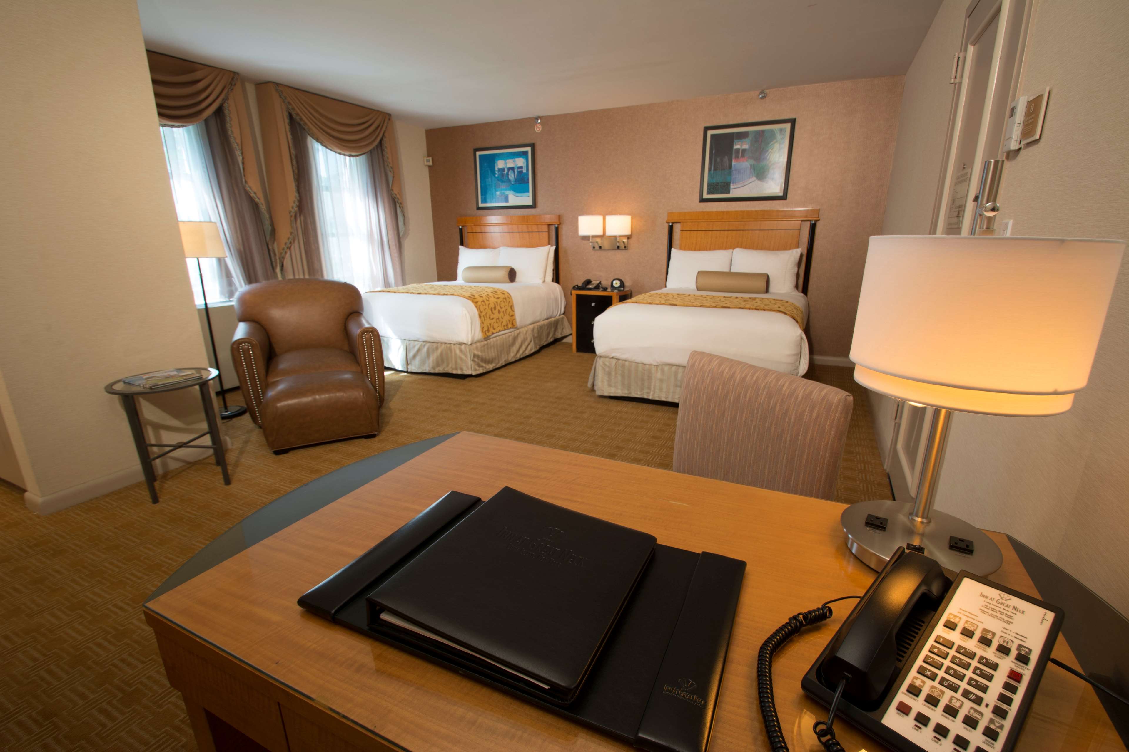 Inn at Great Neck, BW Premier Collection Photo