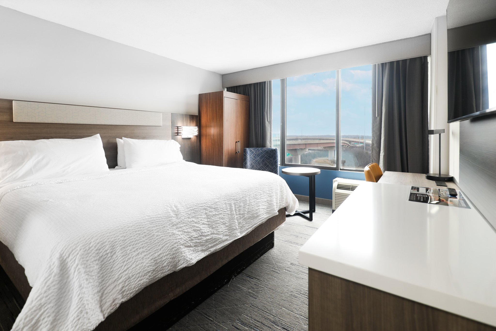 Holiday Inn Express Washington DC SW - Springfield by IHG Image