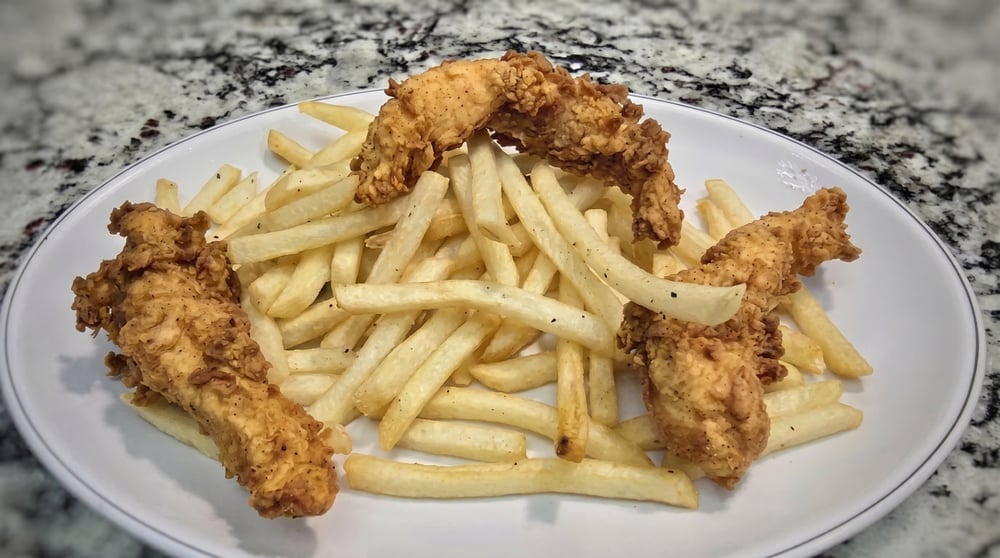 Kids chx tenders n fries
