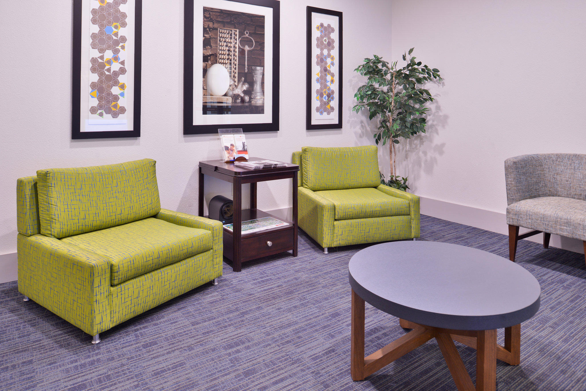Holiday Inn Express & Suites San Antonio NW-Medical Area Photo