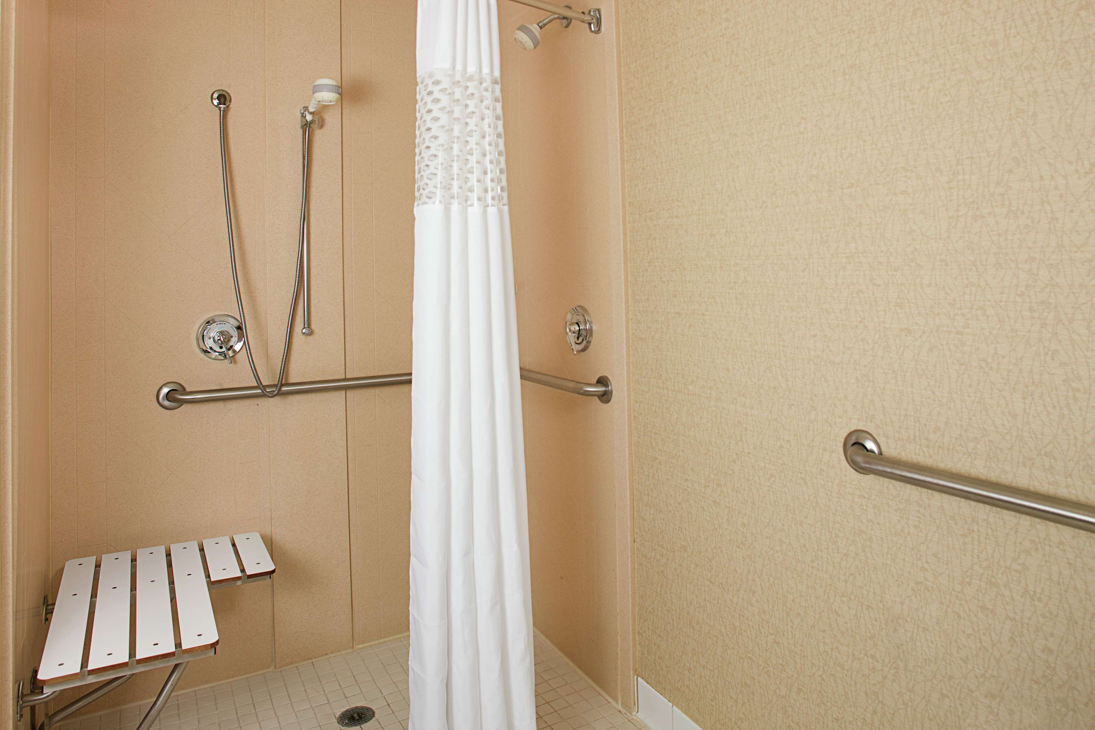 Hampton Inn Philadelphia/Willow Grove Photo