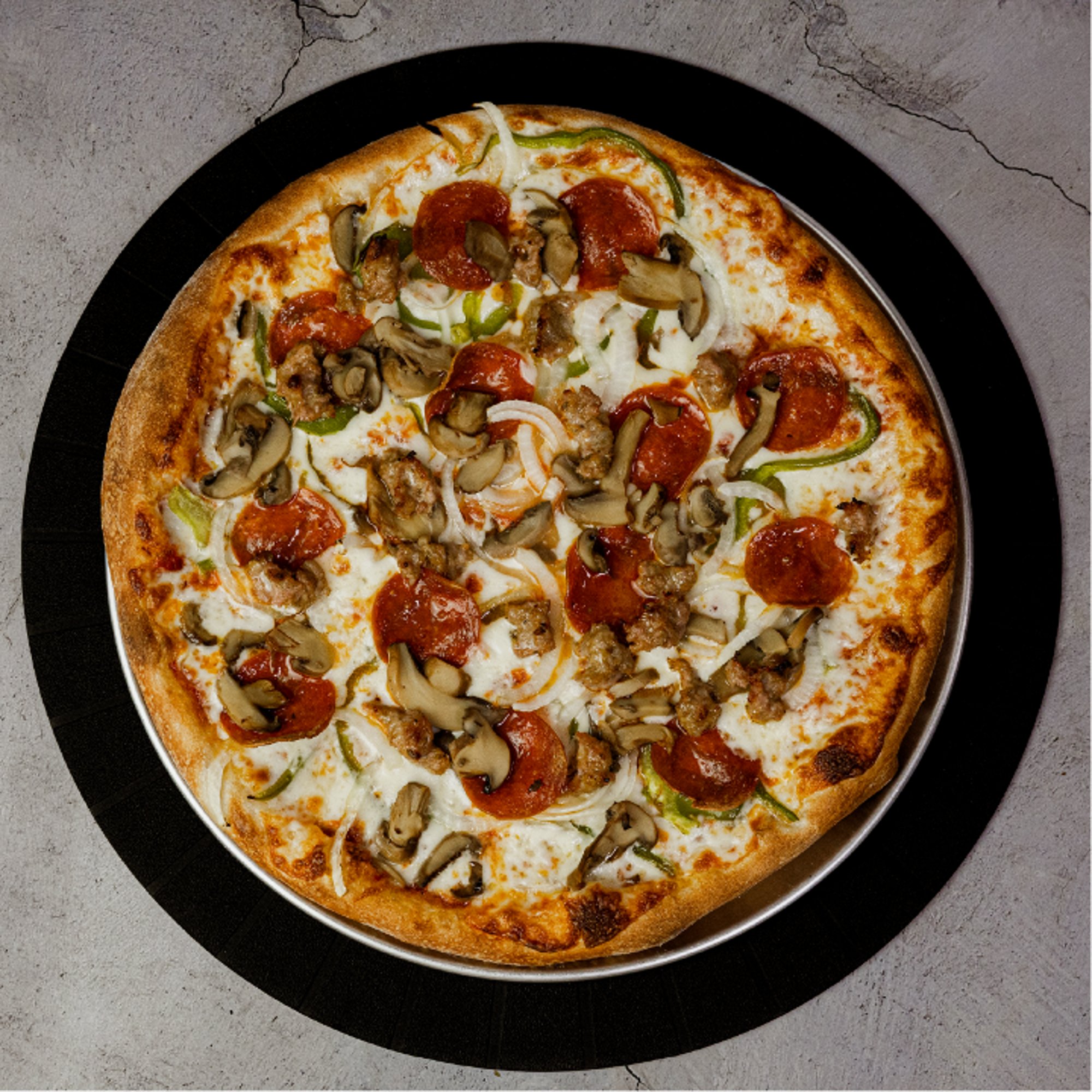 10" Deluxe Pizza
