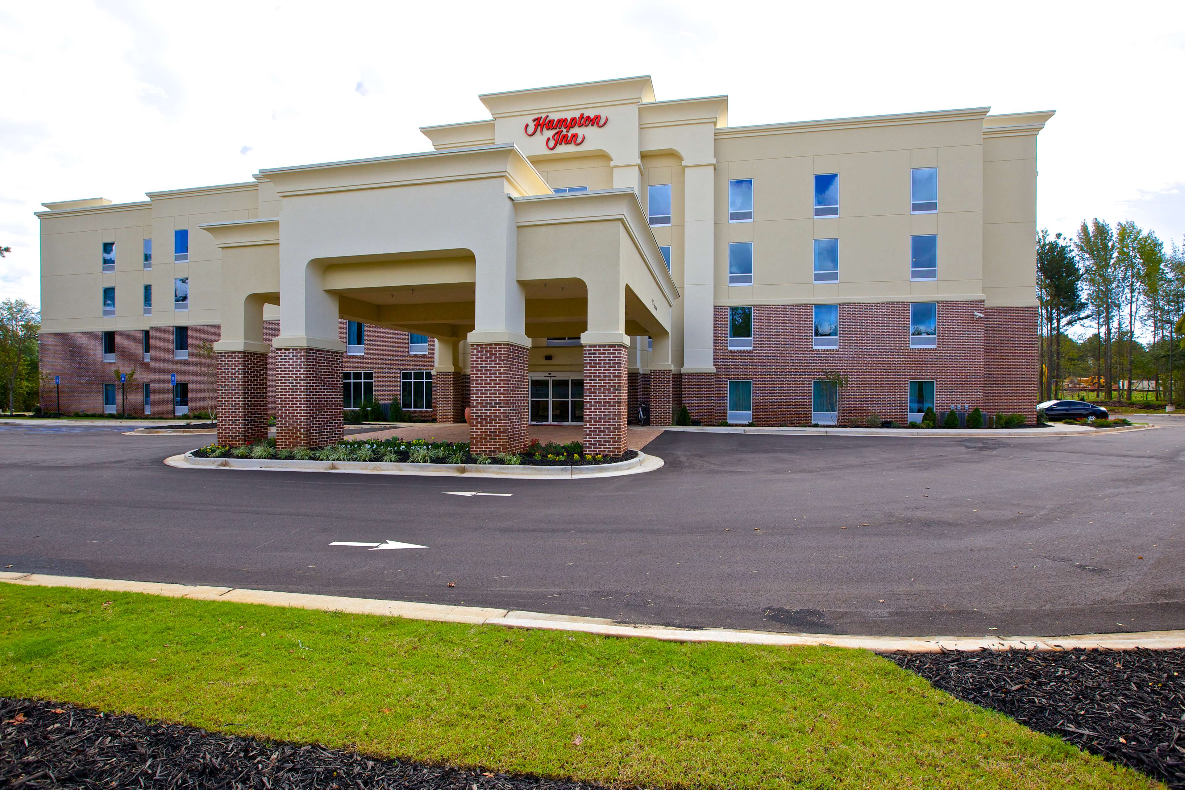 Tru by Hilton McDonough, 251 Avalon Court, McDonough, GA, Hotels