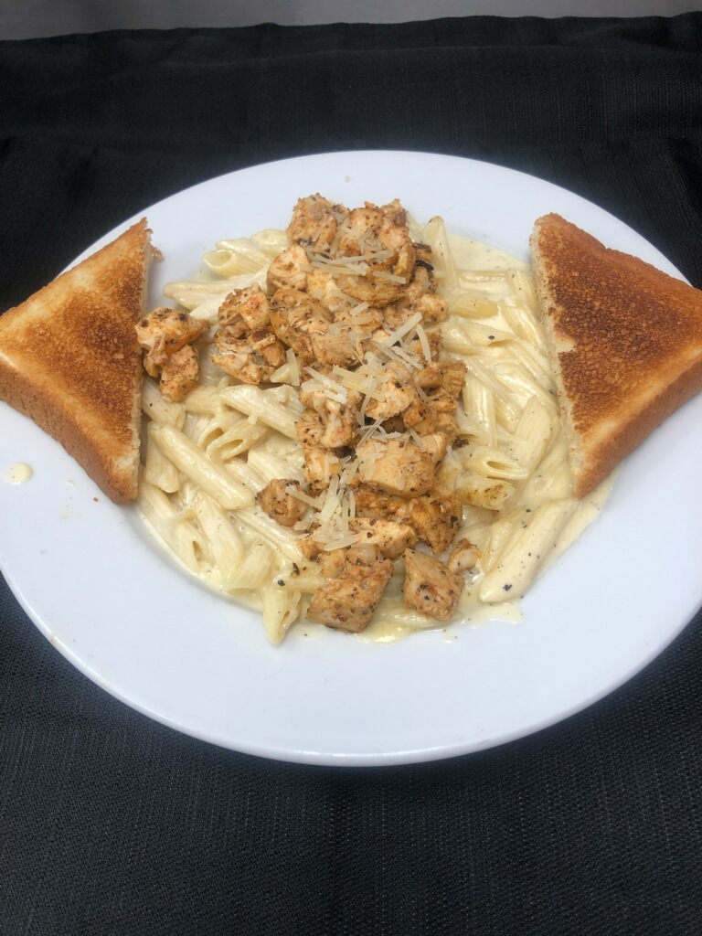Chicken Alfredo*