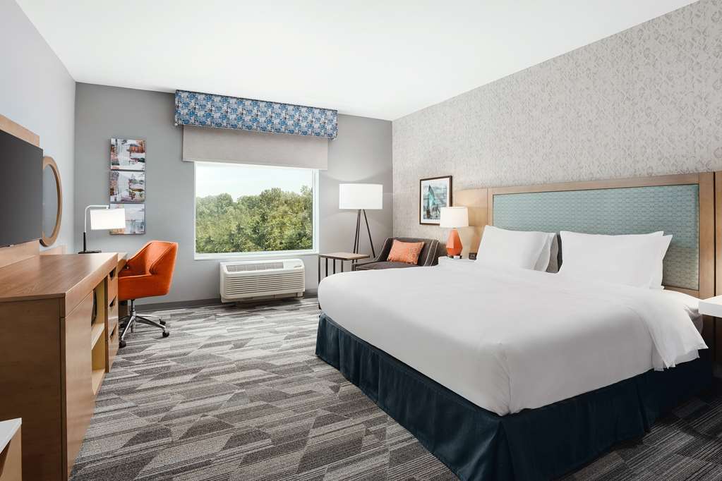 Hampton Inn Bellingham Airport Image