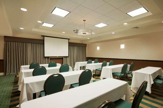 Images Hilton Garden Inn San Bernardino