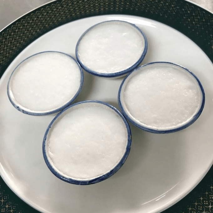 Kanom Tuya Coconut Dessert