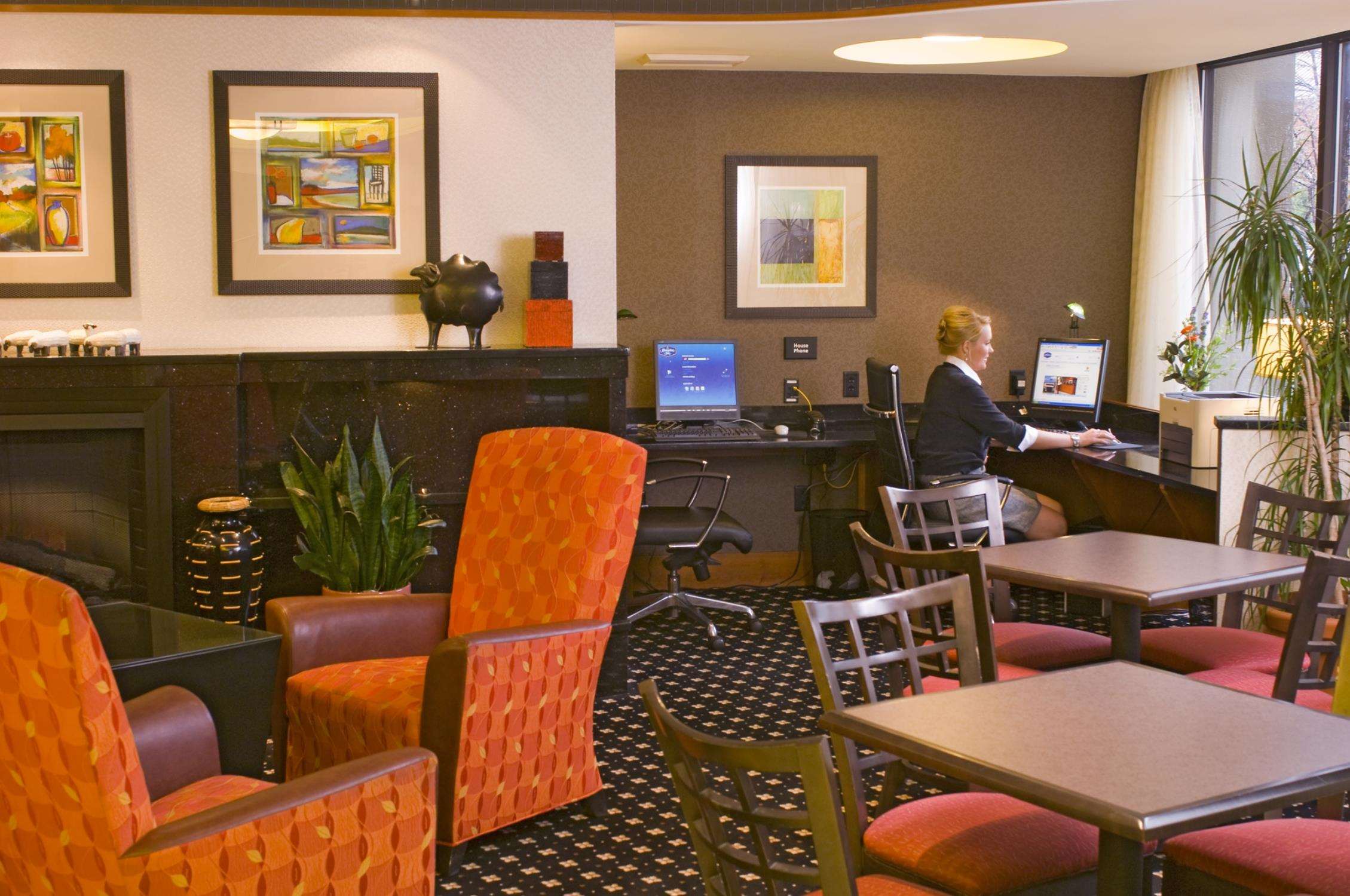 Hampton Inn Lancaster Photo