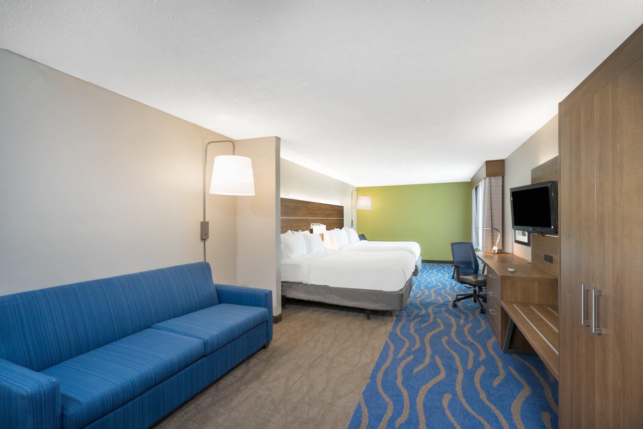 Holiday Inn Express & Suites Frankfort Photo