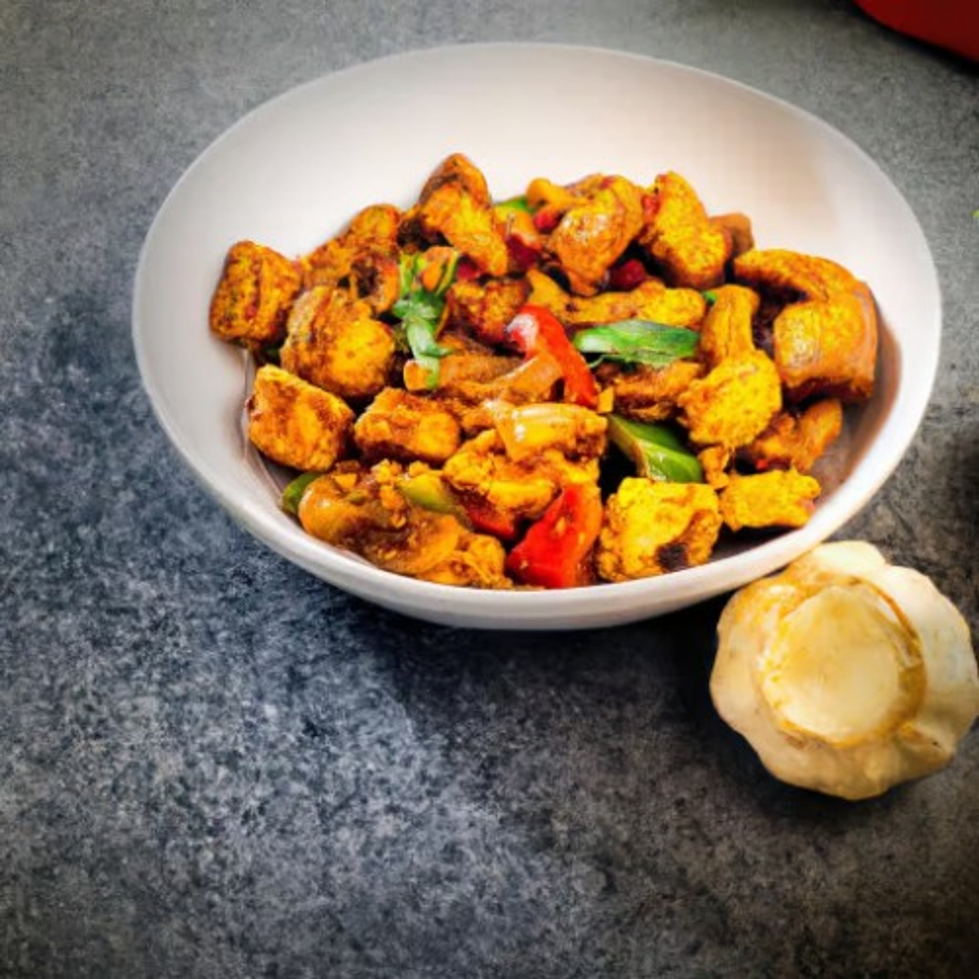 Chicken Jalfrezi (half tray)