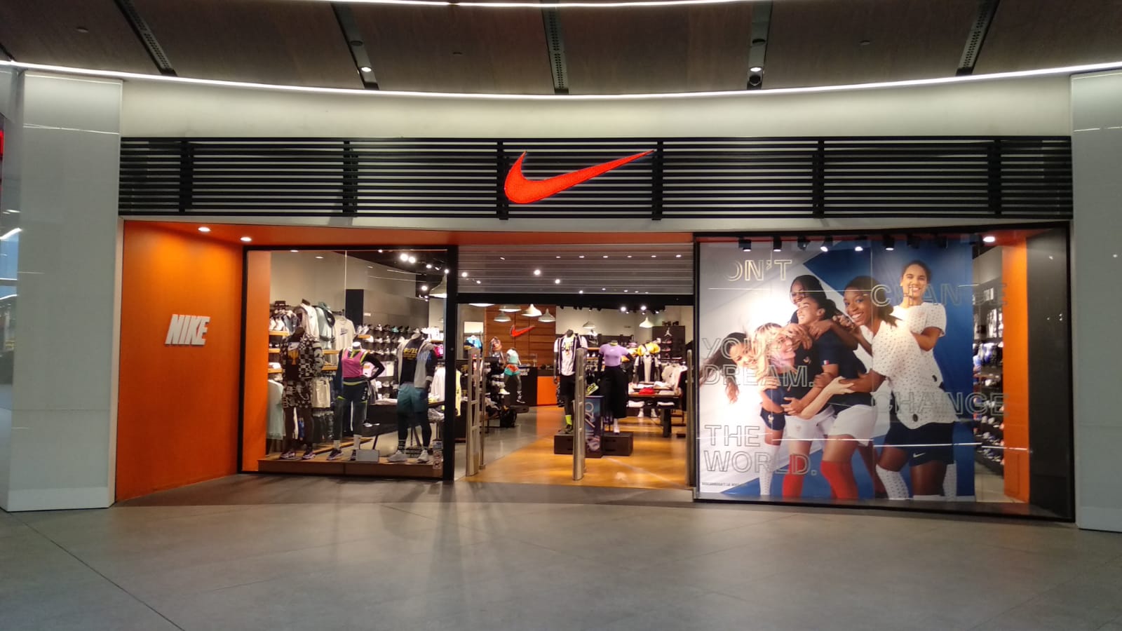 Componer infraestructura comunicación Nike Store Barcelona - Diagonal Mar | Ropa De Deporte Páginas Amarillas