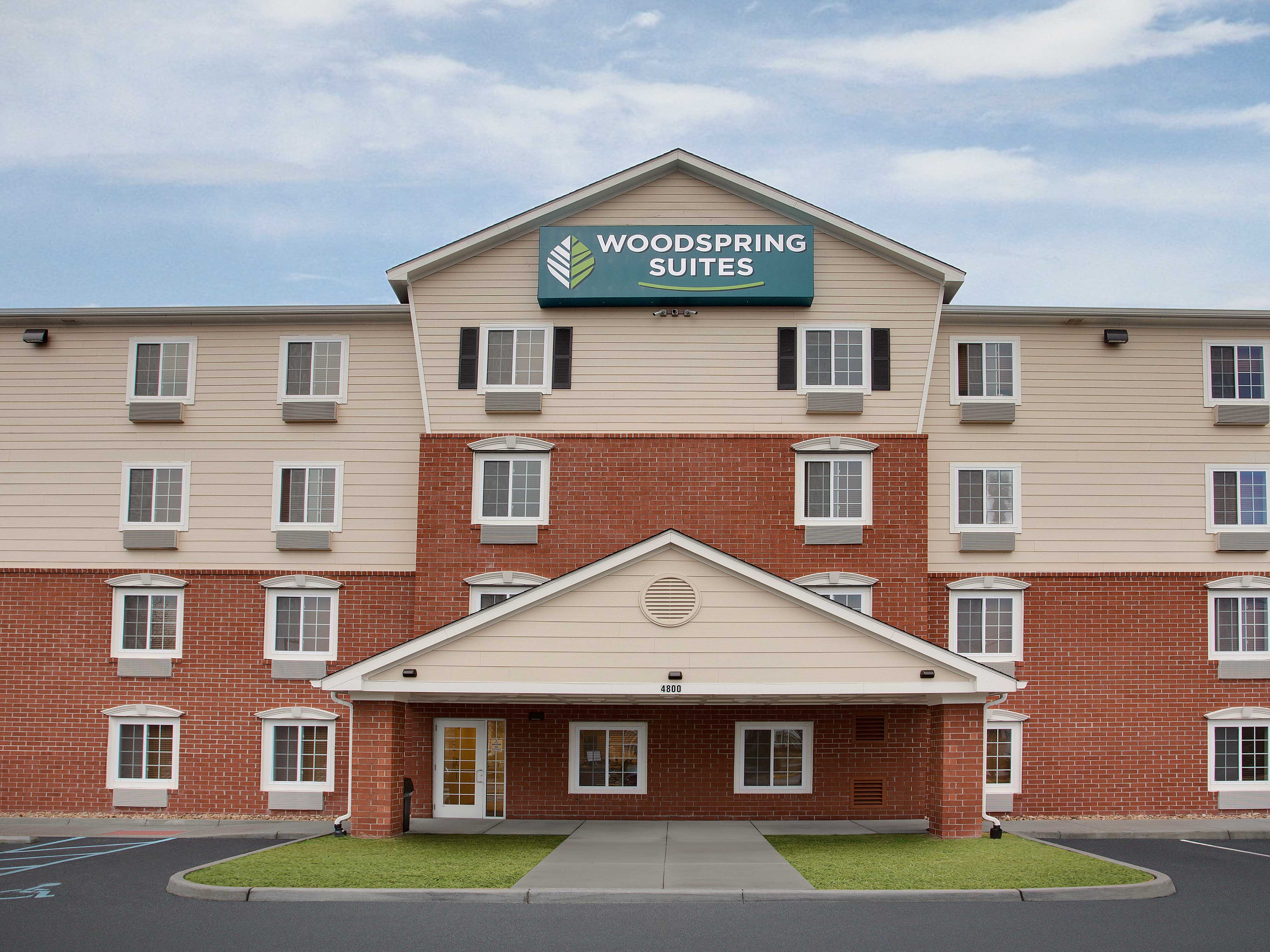 WoodSpring Suites Virginia Beach Photo