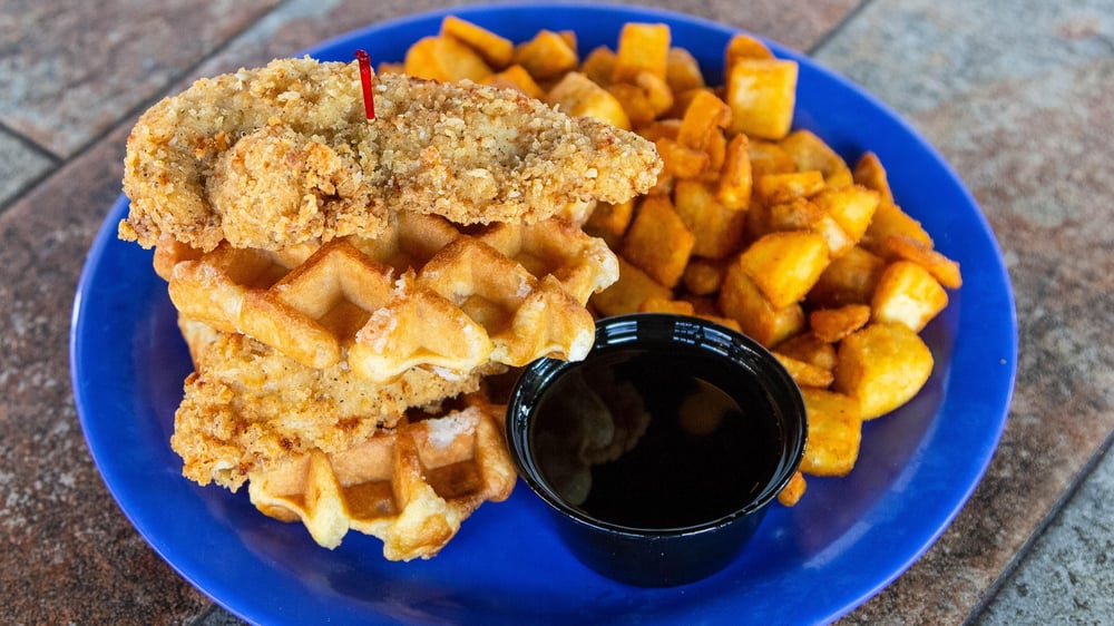 CHICKEN & SUGAR CRISP WAFFLES