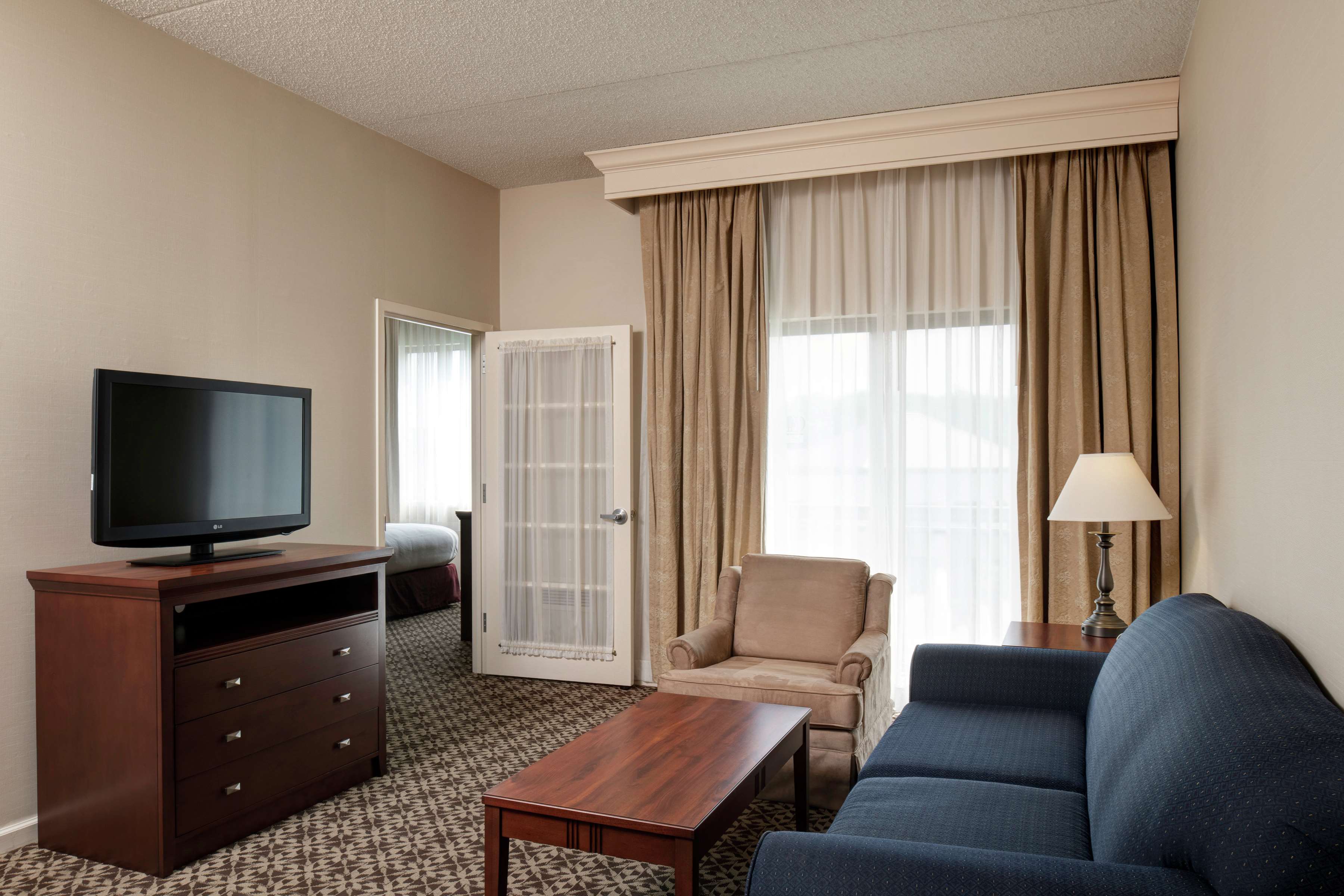 DoubleTree Suites by Hilton Hotel Mt. Laurel Photo