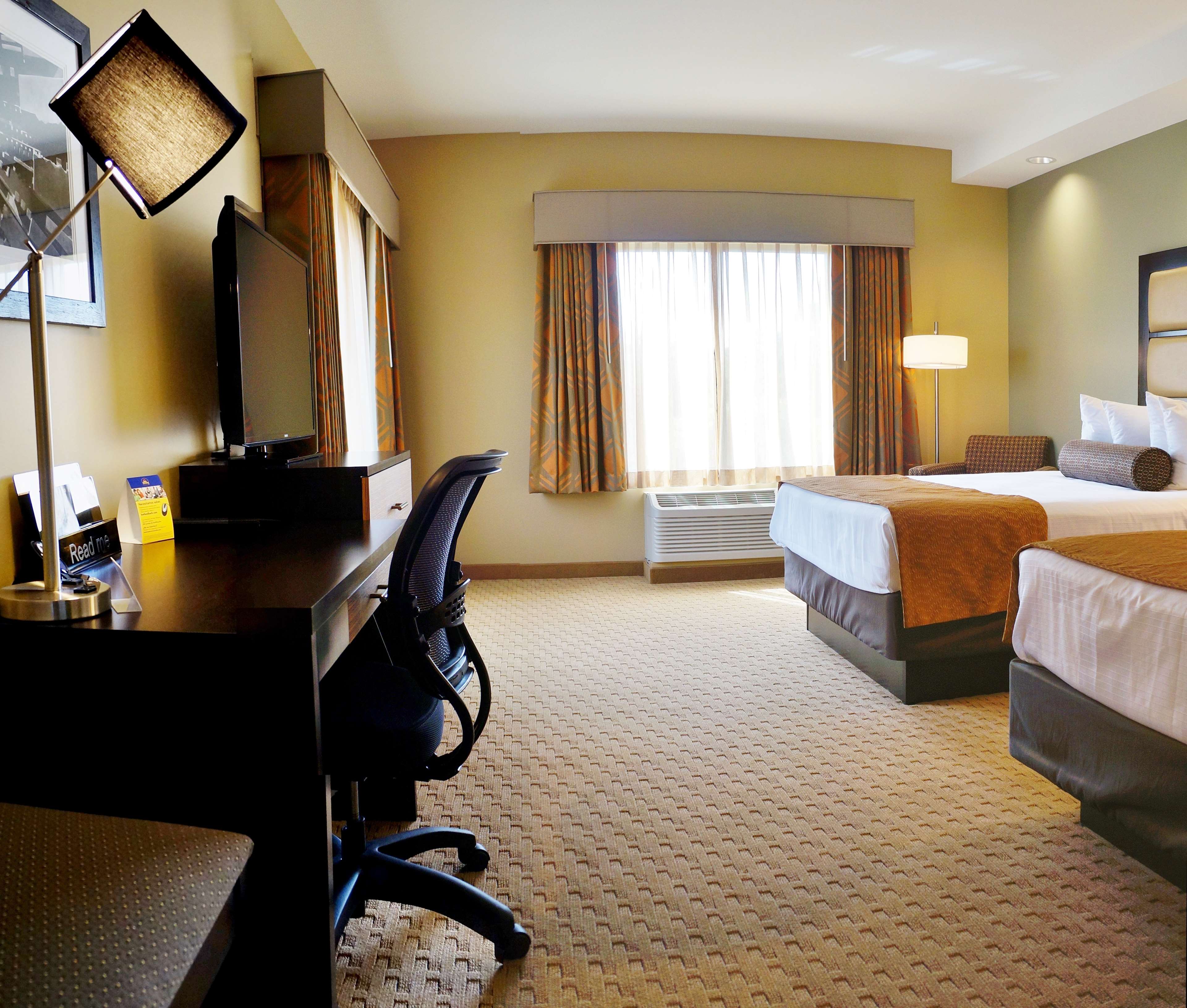 Best Western Plus College Park Hotel Photo