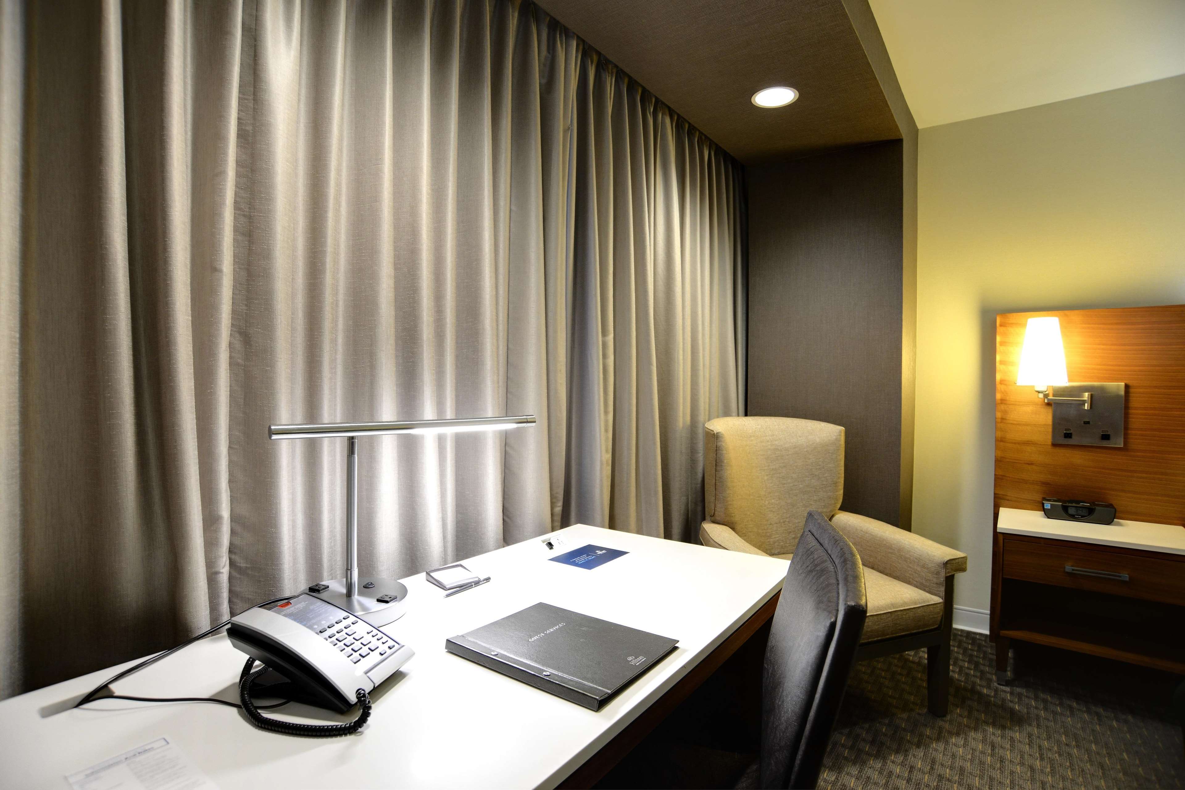 Hilton Columbus Downtown Photo