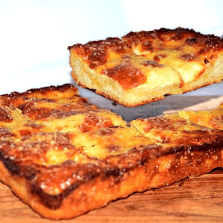 Detroit Style Cheese Bread