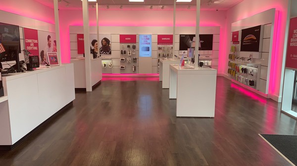 Cell Phones Plans And Accessories At T Mobile 700 Hartford Pike