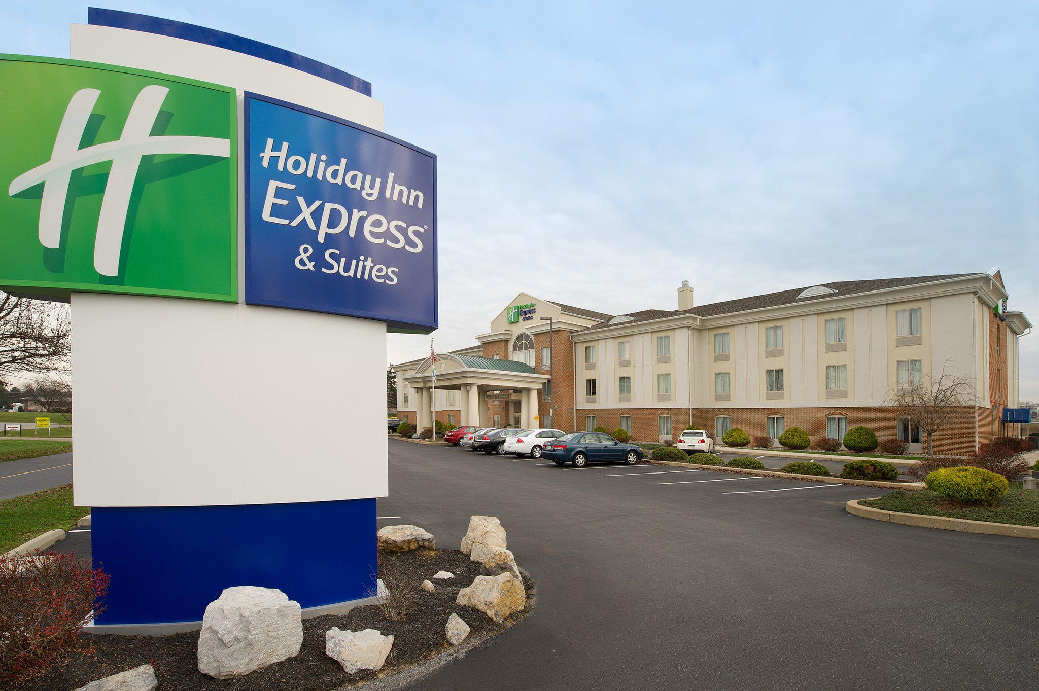 Holiday Inn Express & Suites Chambersburg Photo