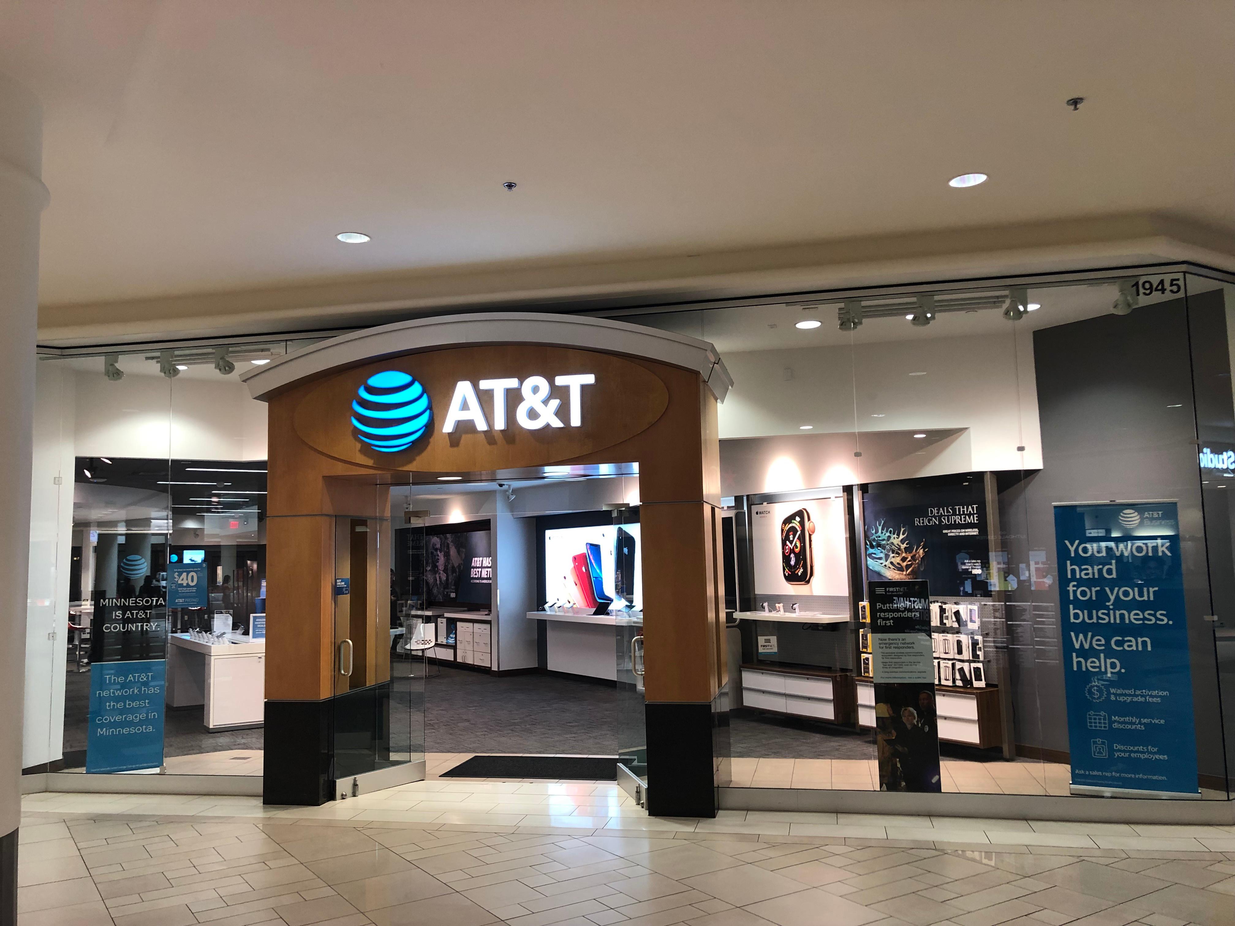 AT&T Store Photo