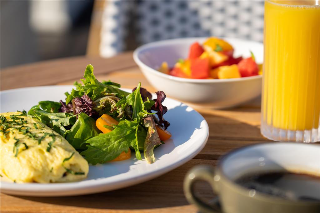 DoubleTree by Hilton Fairfield Hotel & Suites Image