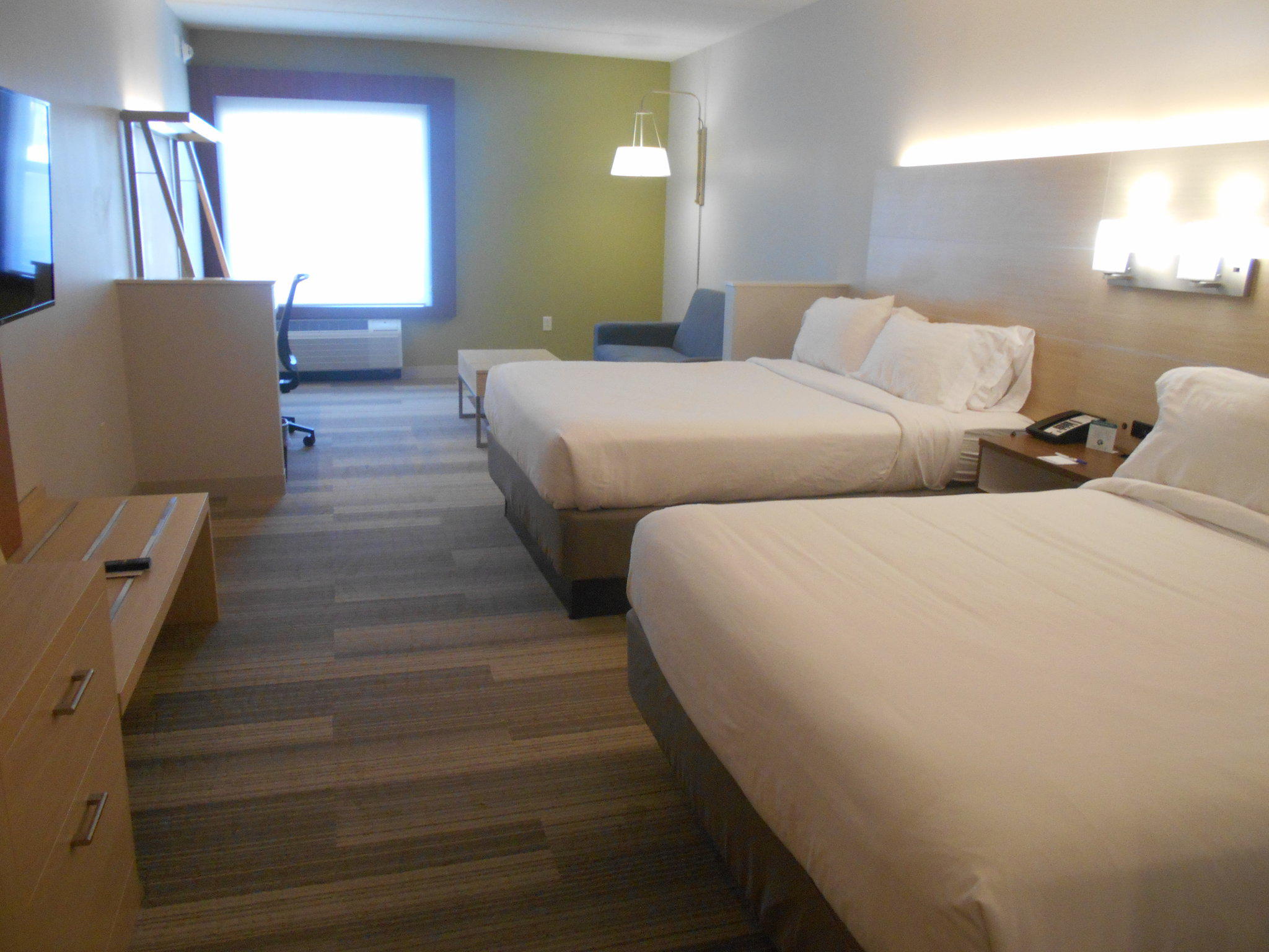 Holiday Inn Express & Suites Pittsburgh North Shore Photo