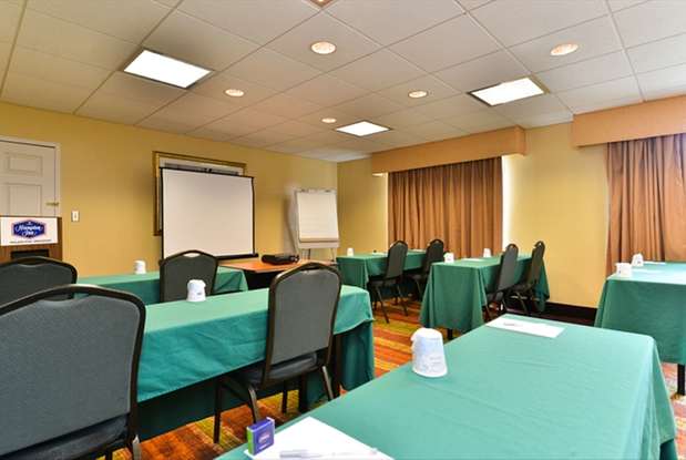 Images Hampton Inn Philadelphia/Bridgeport