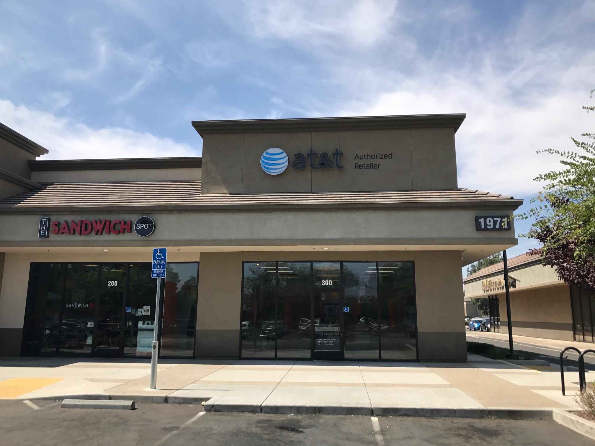 AT&T Store Photo