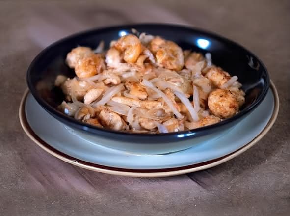 Pechuga Encebollada / Chicken Breast with Onions Platter